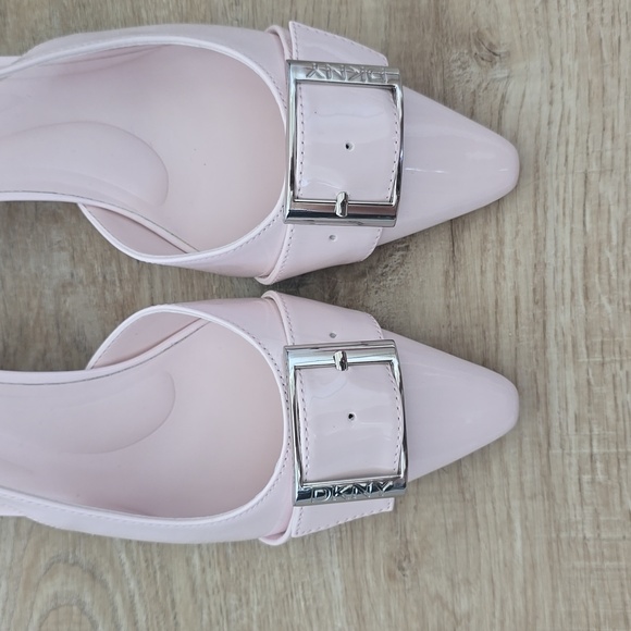 DKNY Pointed Toe Kitten Heel Slingback In Light Pink / New With Box - Picture 2 of 6